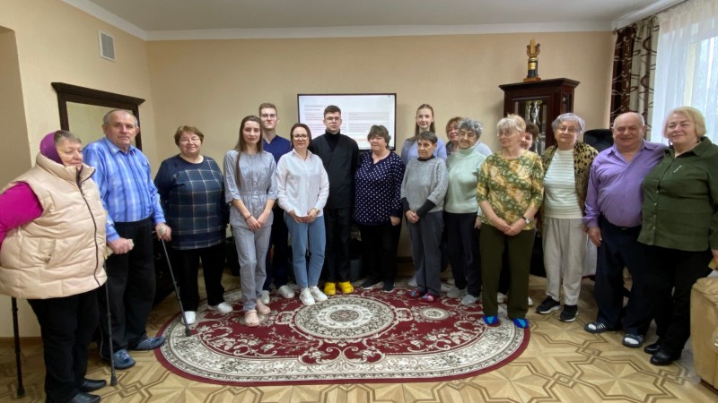 Студенты ГрГМУ провели серию просветительских мероприятий в рамках социального проекта «Помощь. Участие. Долголетие»