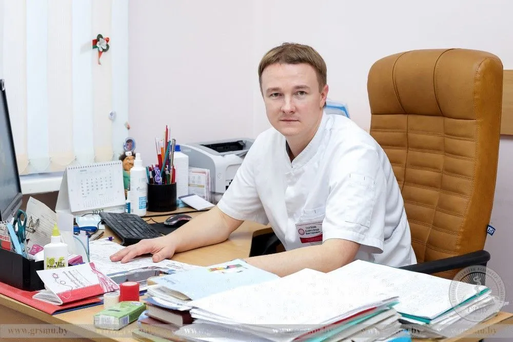 Доцент кафедры детской хирургии ГрГМУ, детский хирург, комбустиолог – Александр Глуткин в проекте «Беларусы»