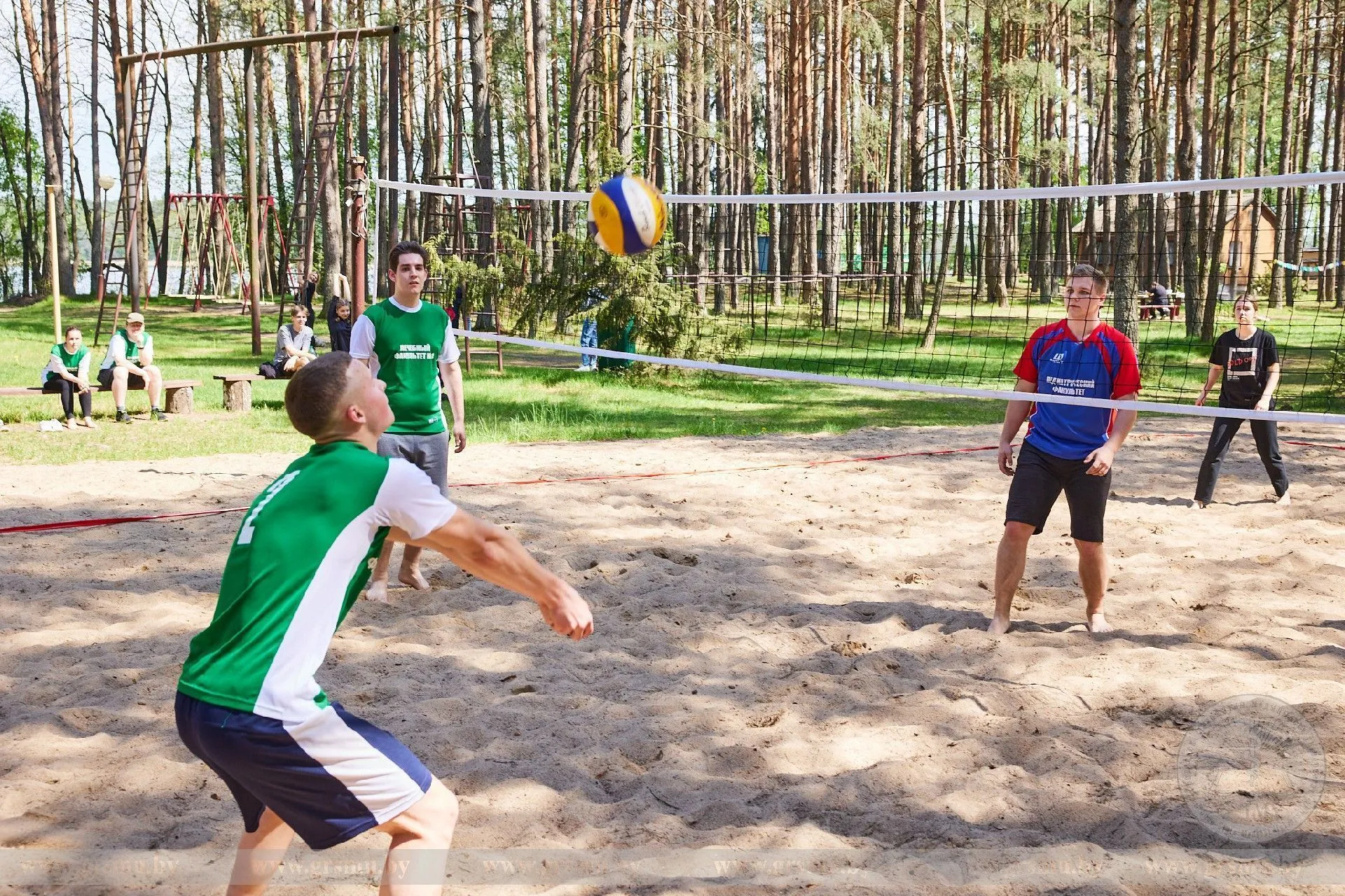 Спортивные баталии и песни у костра. Рассказываем, как прошел I студенческий турслет ГрГМУ