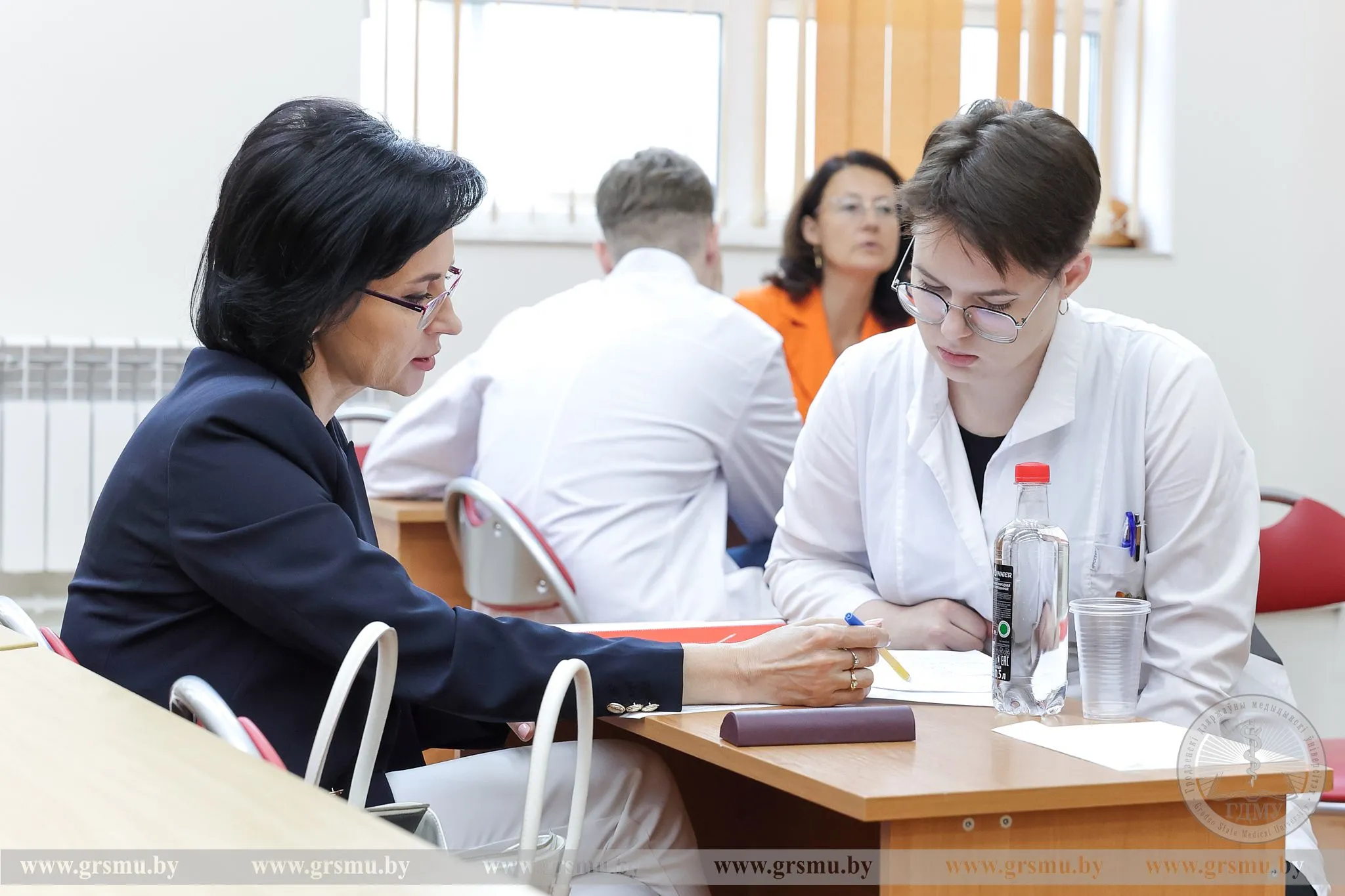 Студенты медико-психологического факультета ГрГМУ приступили к сдаче государственных экзаменов