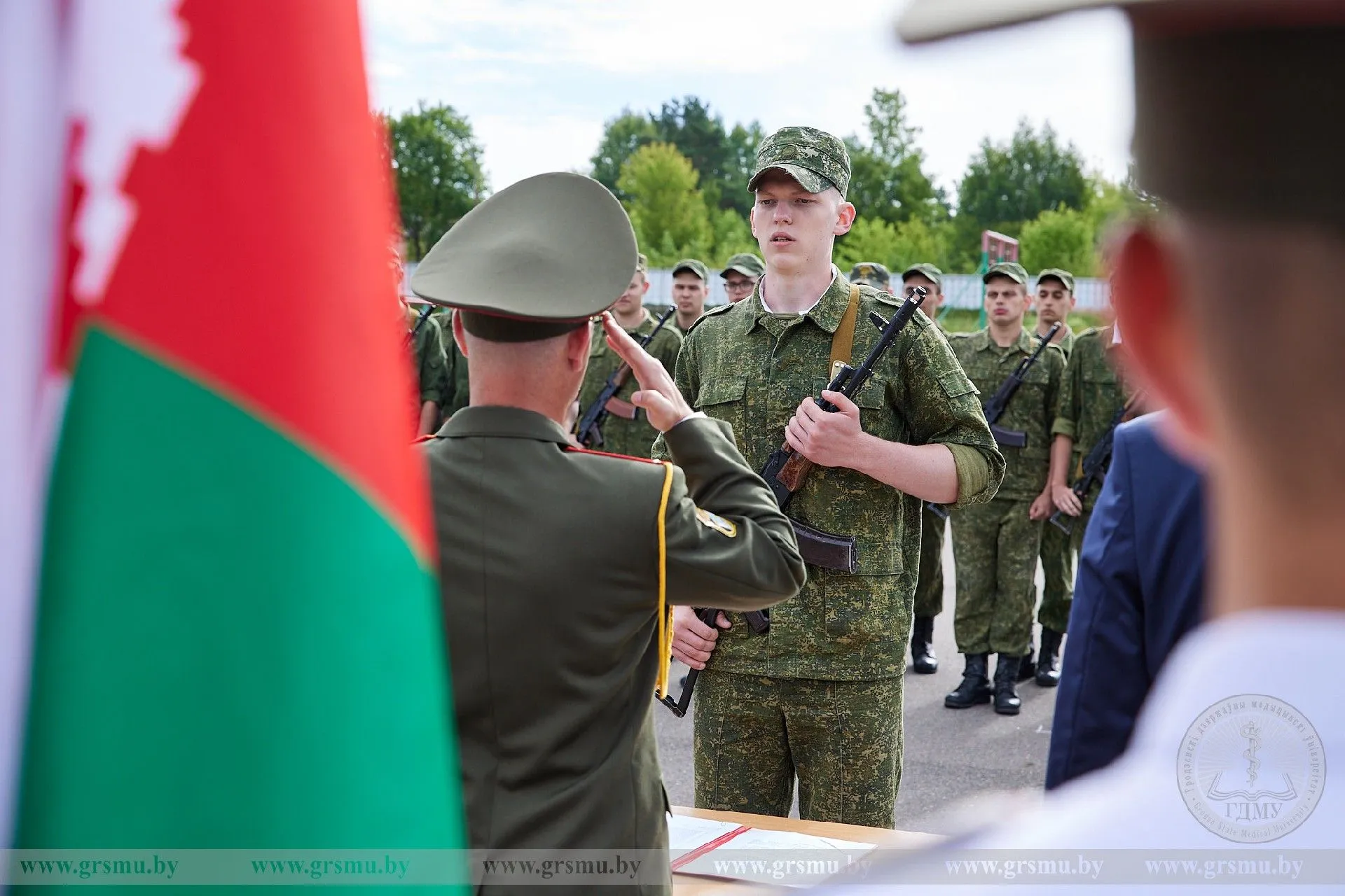 Студенты военной кафедры ГрГМУ приняли присягу