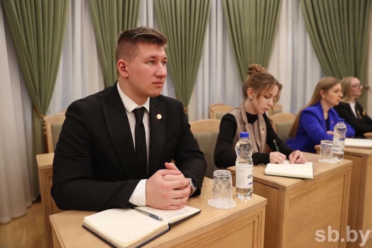 Студент ГрГМУ Матвей Лянцевич принял участие в личном приёме граждан председателем Совета Республики Национального собрания Республики Беларусь Натальи Кочановой