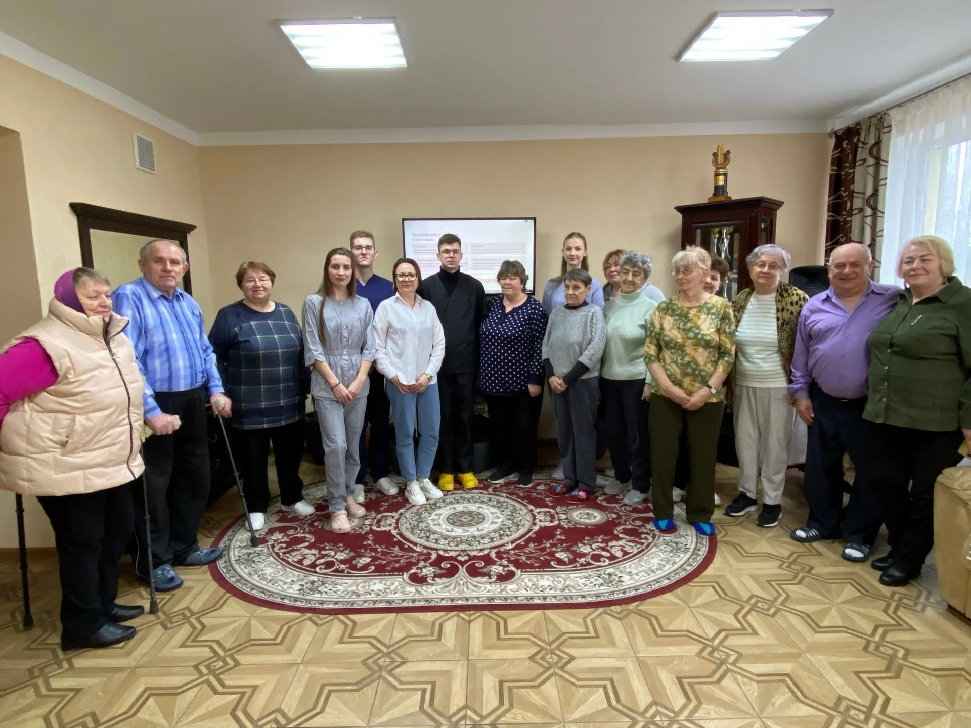 Студенты ГрГМУ провели серию просветительских мероприятий в рамках социального проекта «Помощь. Участие. Долголетие»