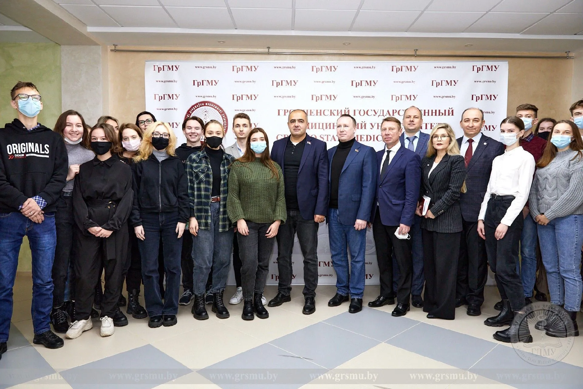 Ситуация на границе и проект новой Конституции. В ГрГМУ прошла диалоговая площадка с депутатом Палаты представителей Олегом Сергеевичем Гайдукевичем