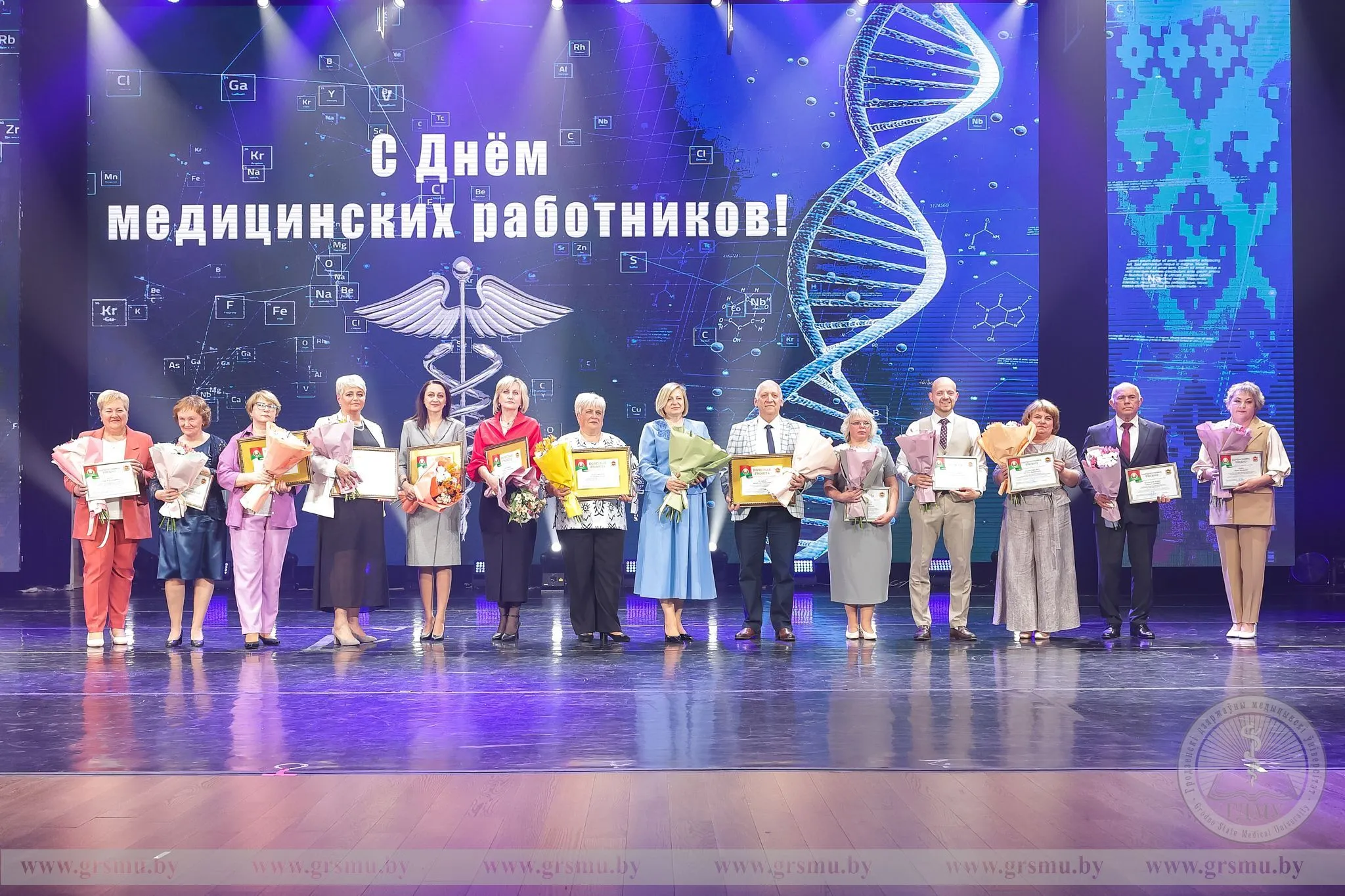 Герои в белых халатах! Сотрудники ГрГМУ удостоены высоких наград