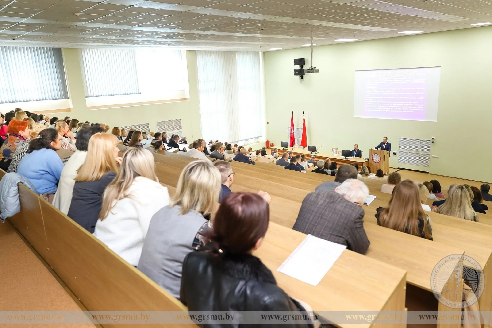Законопроекты о ВНС и изменения в Избирательном кодексе обсудили в Гродненском государственном медицинском университете