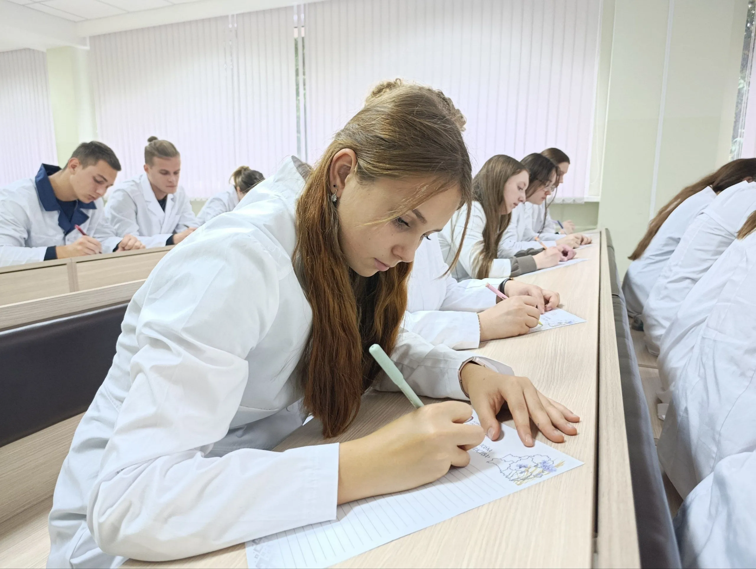 Коллектив ГрГМУ принял участие в республиканском диктанте «Дзень народнага адзінства»