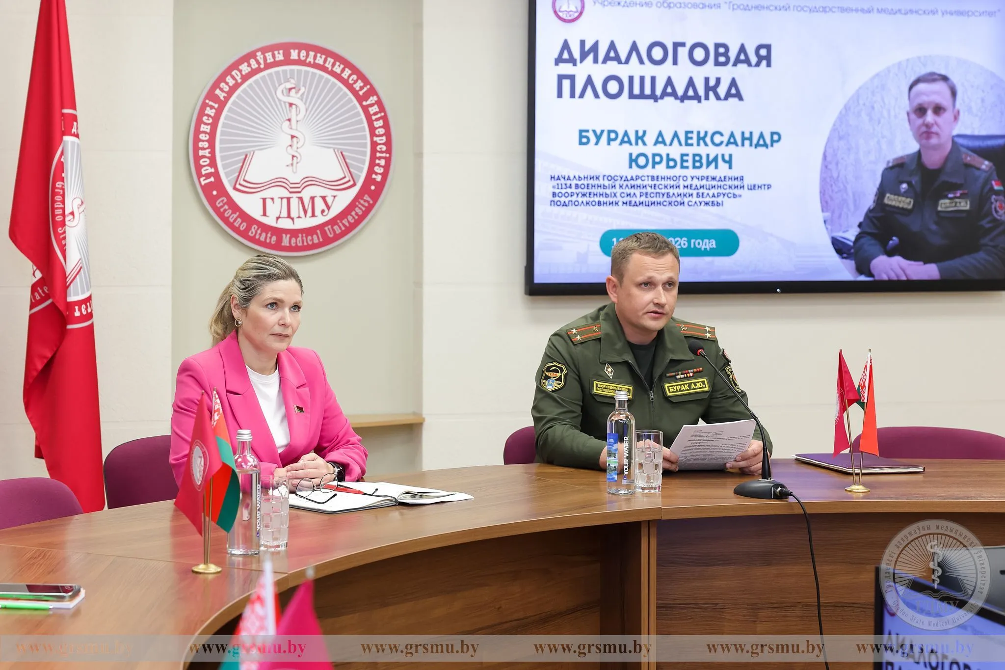 Встреча «без галстуков» прошла в ГрГМУ: разговор студентов с подполковником медицинской службы