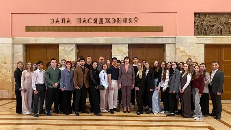 Студенты ГрГМУ посетили Палату Представителей Национального собрания и мемориальный комплекс Хатынь