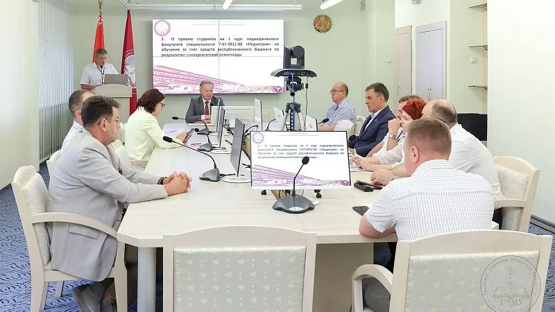 В ГрГМУ состоялось зачисление абитуриентов – победителей университетской олимпиады 