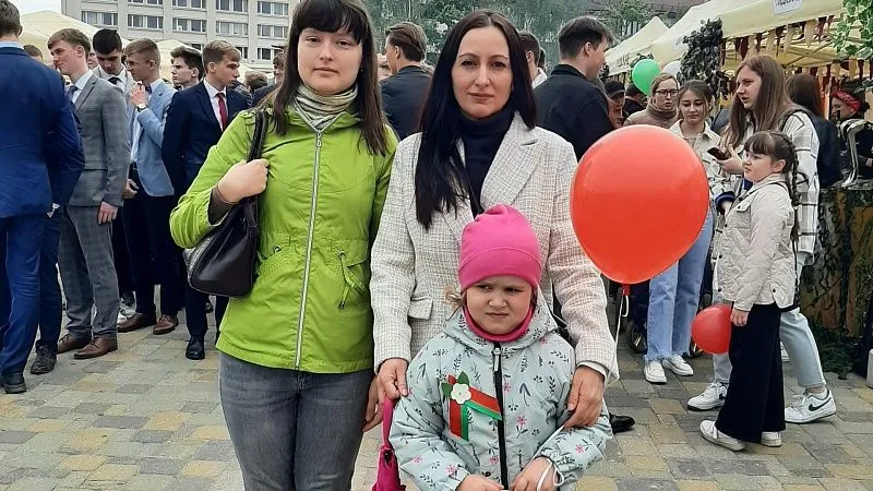 Вороник Ю. Н. и Федина Е. М. на торжественном митинге «Нам 41-й не забыть, а 45-й вечно славить!», посвященном 79-й годовщине Победы советского народа и 80-й годовщине освобождения Беларуси от немецко-фашистских захватчиков