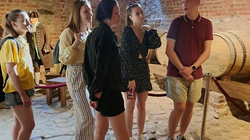 5