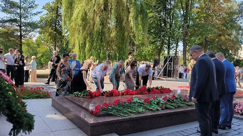 Память, объединяющая поколения: ГрГМУ принял участие в торжественном митинге ко Дню освобождения Гродно