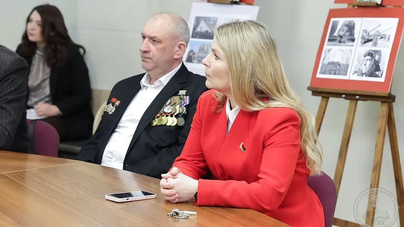 3C4A2953