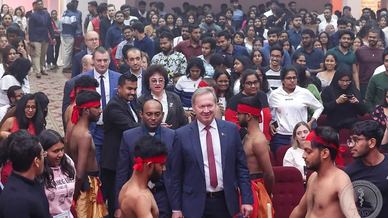 1 (10)