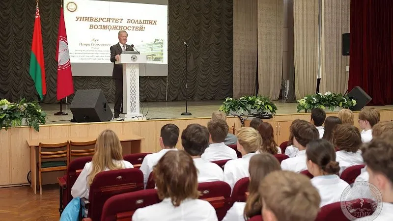 Университет больших возможностей! В ГрГМУ состоялась встреча ректора с первокурсниками лечебного факультета