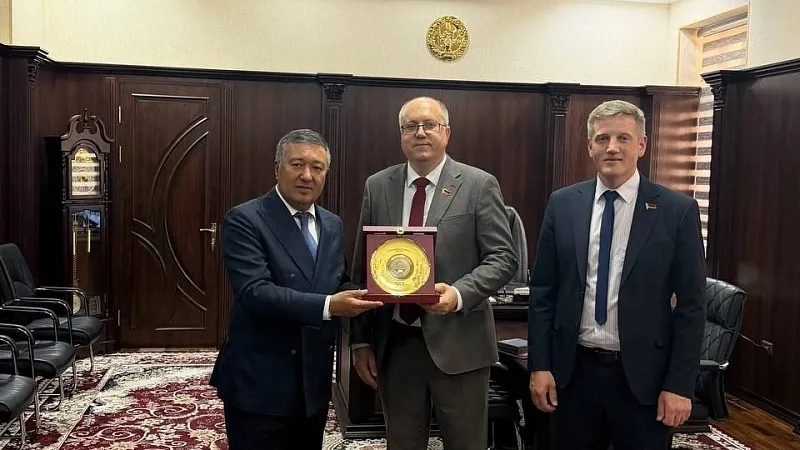 Наука без границ. Делегация ГрГМУ приняла участие в 80‑й Международной научно‑практической конференции в Самарканде
