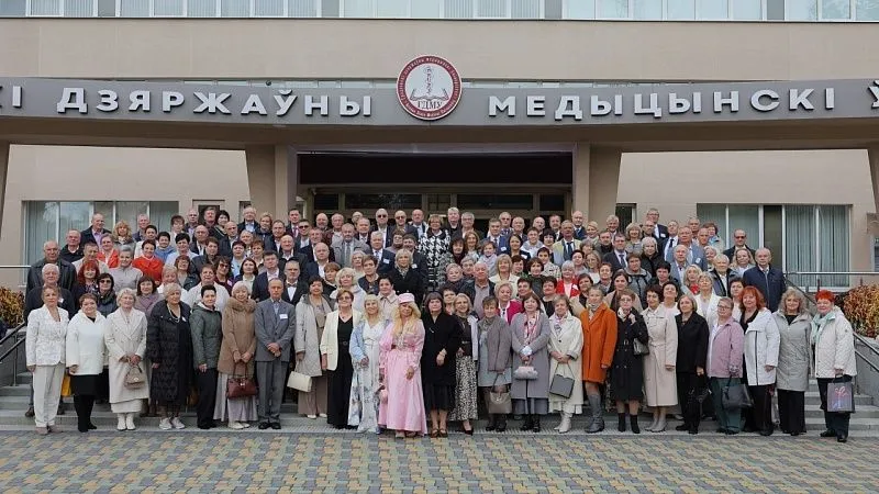 Цените каждое мгновение! В ГрГМУ прошел вечер встречи выпускников лечебного и педиатрического факультетов 1986 года