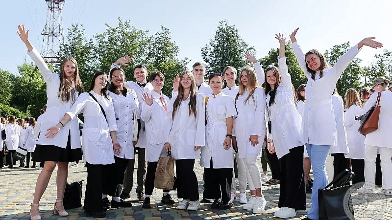 Поздравление с Днём Знаний от ректора ГрГМУ Игоря Георгиевича Жука!