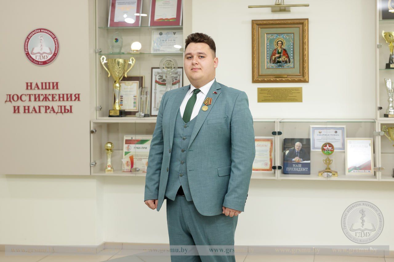 «Душа лежит к медицине, а сердце – к памяти»: студент‑медик Артём Роля – о поиске павших, музыке и учебе в вузе