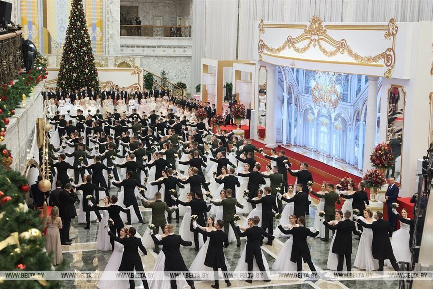 Студенты ГрГМУ примут участие в Новогоднем бале во Дворце Независимости