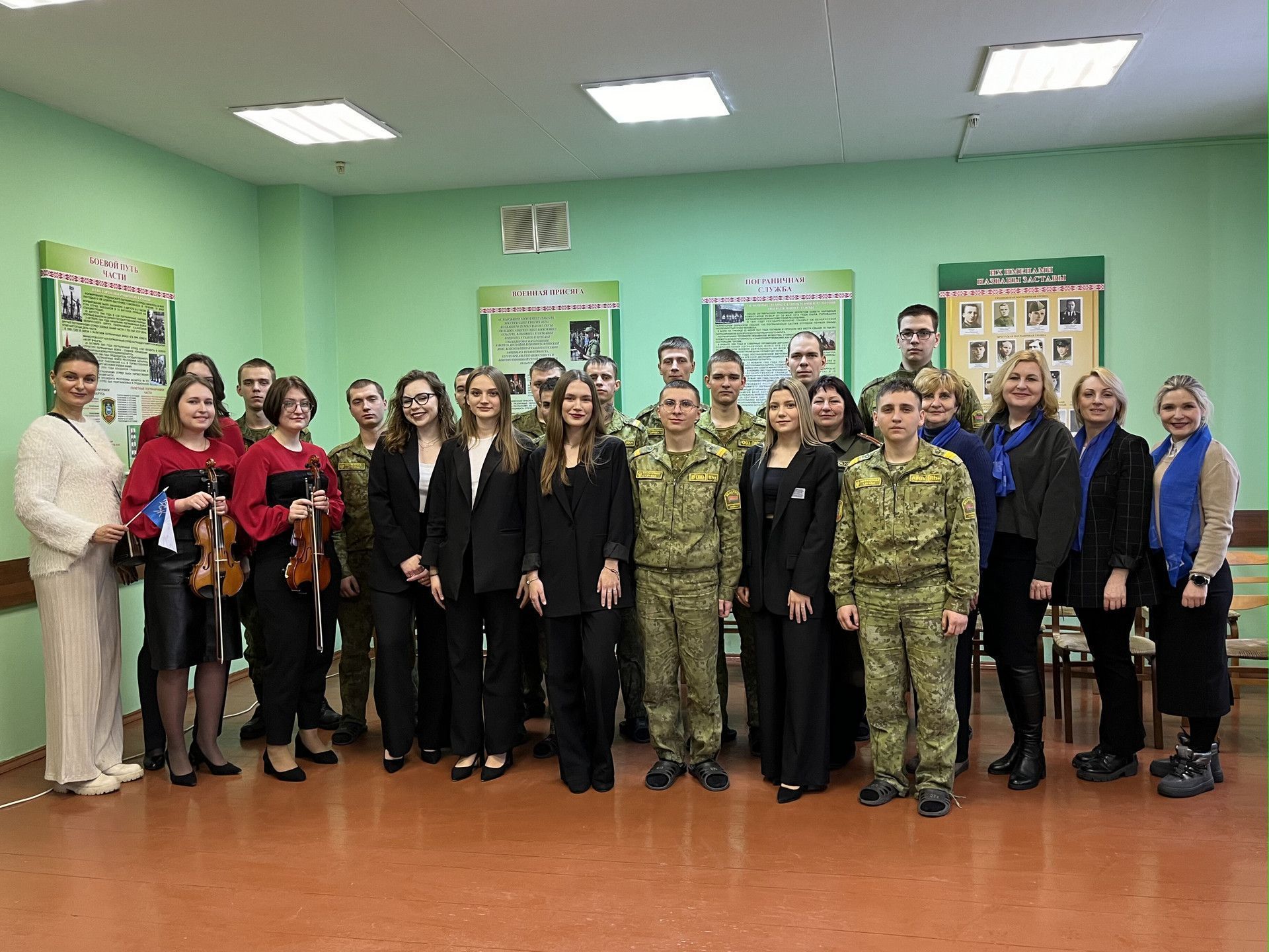 В преддверии Дня защитников Отечества и Вооруженных Сил Республики Беларусь активистки БСЖ ГрГМУ поддержали акцию «Мамины пироги»