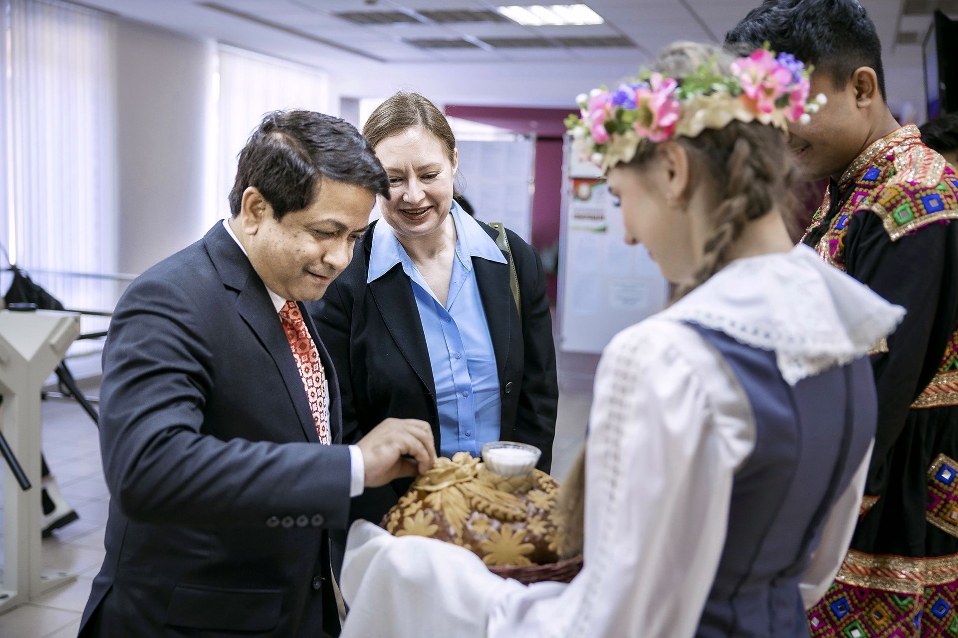 Discussion of cooperation prospects and communication with students: Ambassador Extraordinary and Plenipotentiary of India to the Republic of Belarus visited the Grodno State Medical University