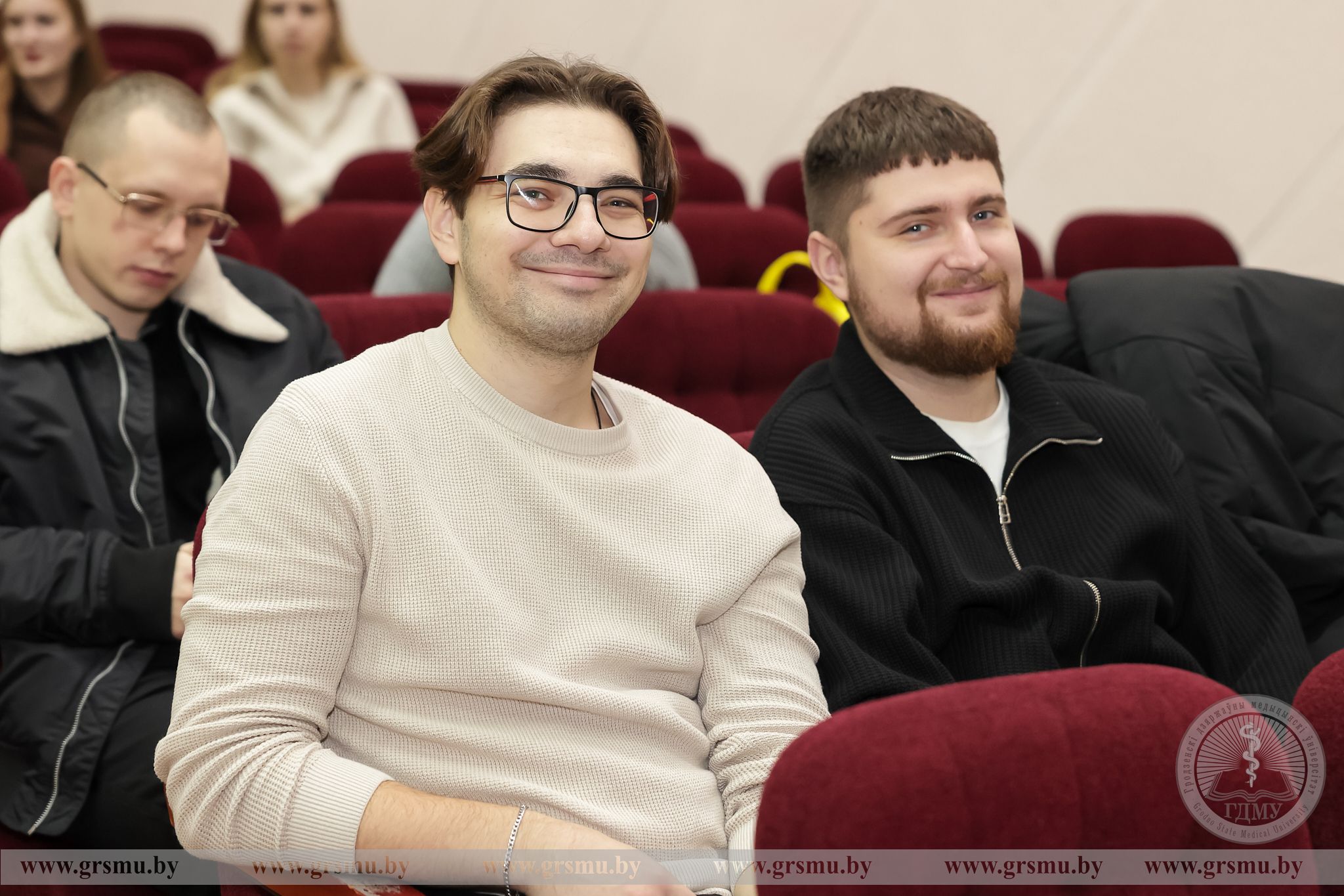 От вуза к месту работы. В ГрГМУ прошла заключительная встреча выпускников с региональными медучреждениями