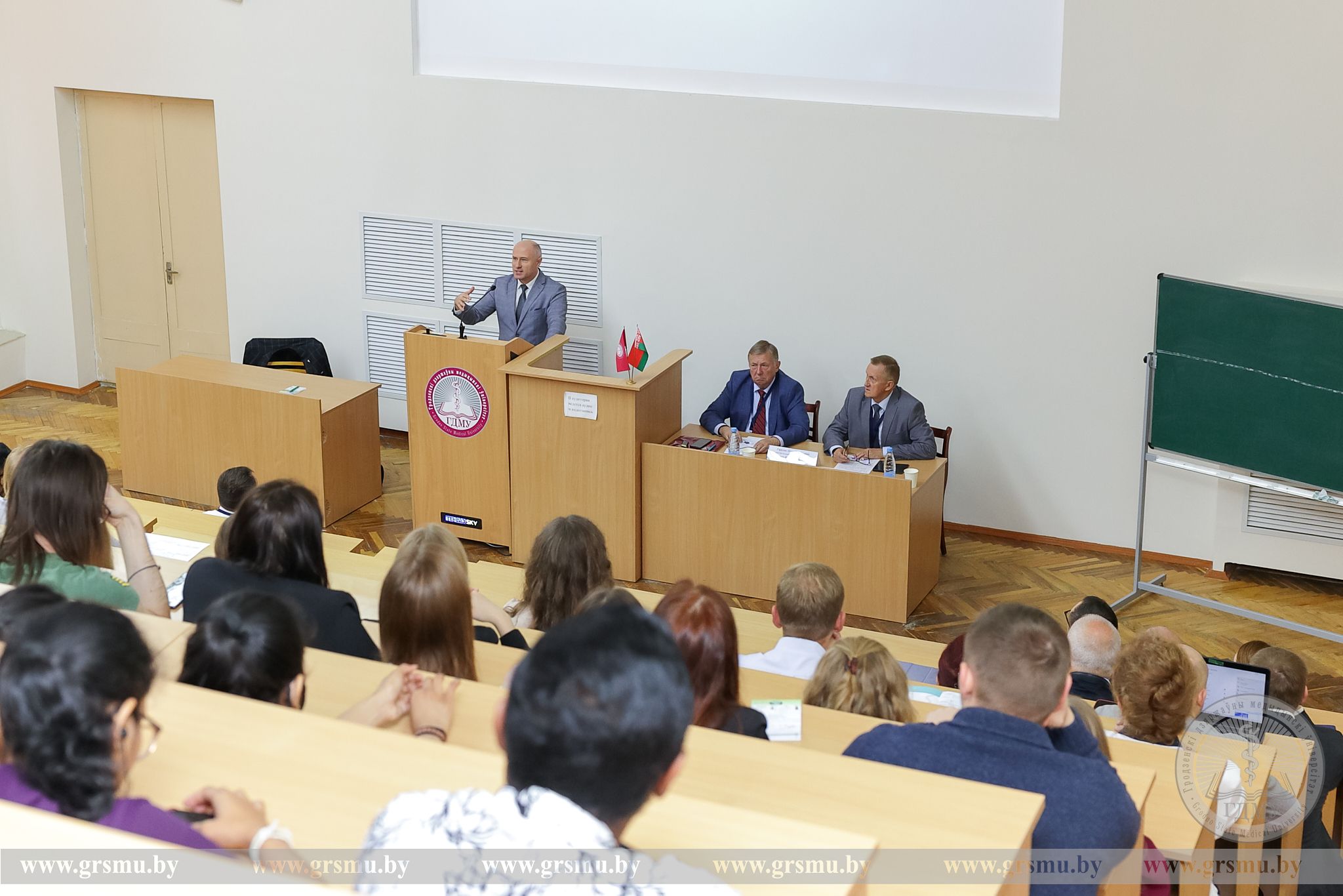 У ГрДМУ праходзіць рэспубліканская навукова-практычная канферэнцыя з міжнародным удзелам "медыцынскі універсітэт: сучасныя погляды і новыя падыходы", прысвечаная 65-годдзю ВНУ