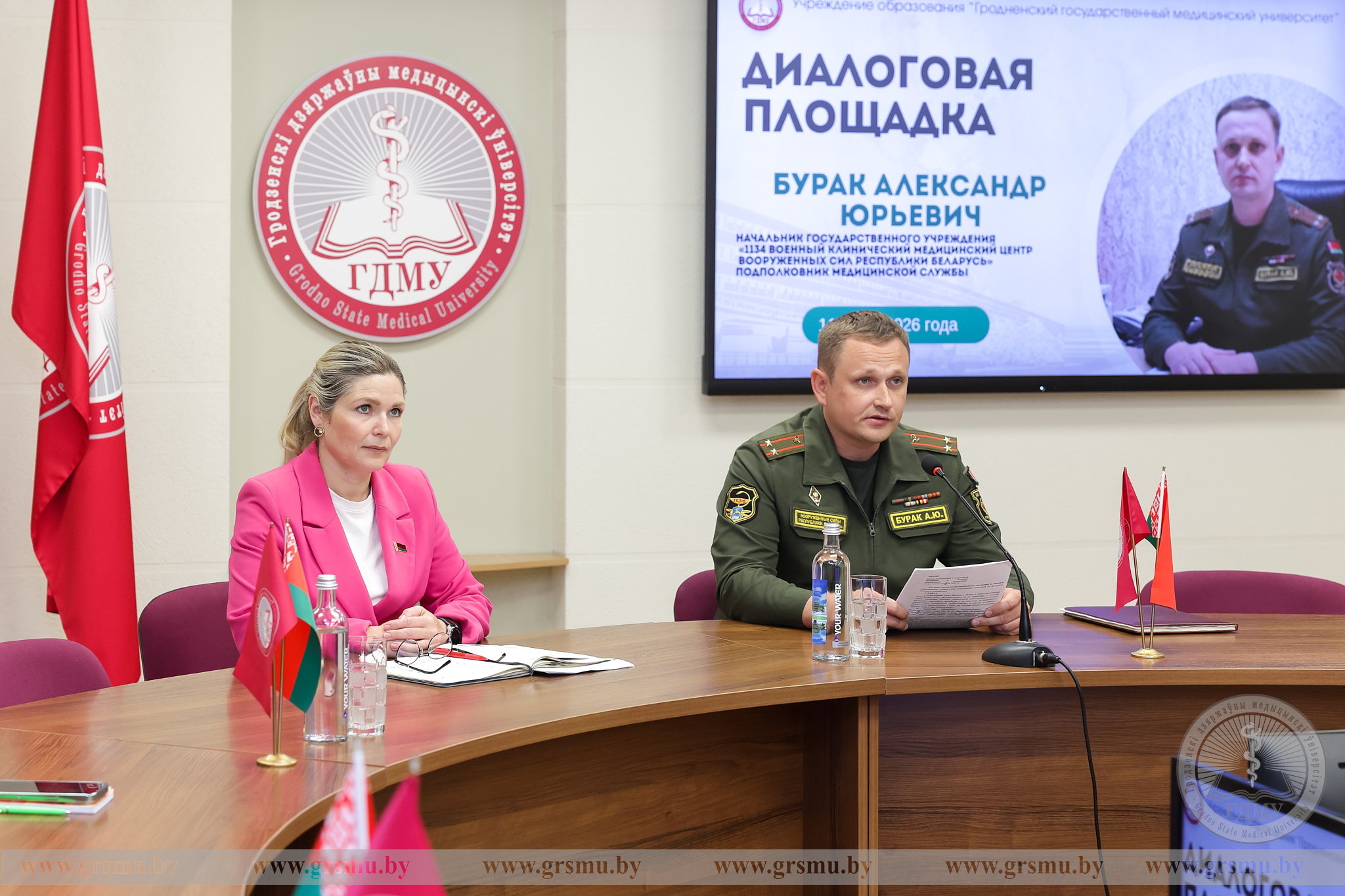 Встреча «без галстуков» прошла в ГрГМУ: разговор студентов с подполковником медицинской службы
