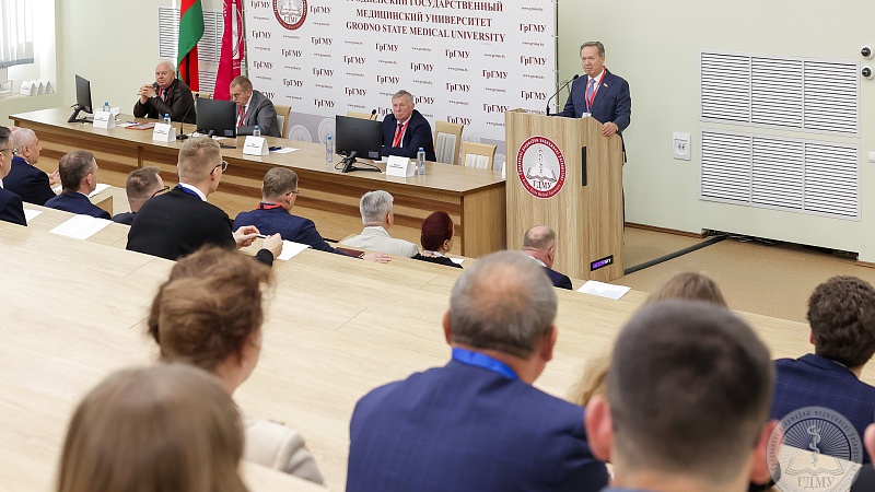 В ГрГМУ проходит республиканская научно-практическая конференция «Актуальные и дискуссионные вопросы малоинвазивной хирургии»