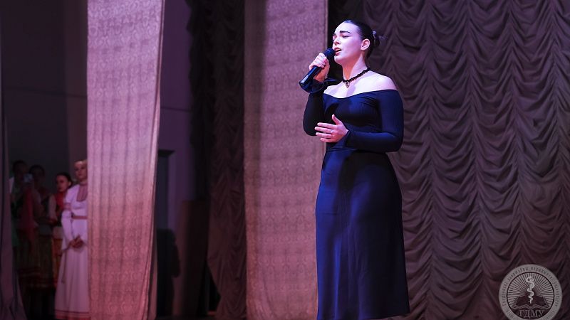 3C4A2045