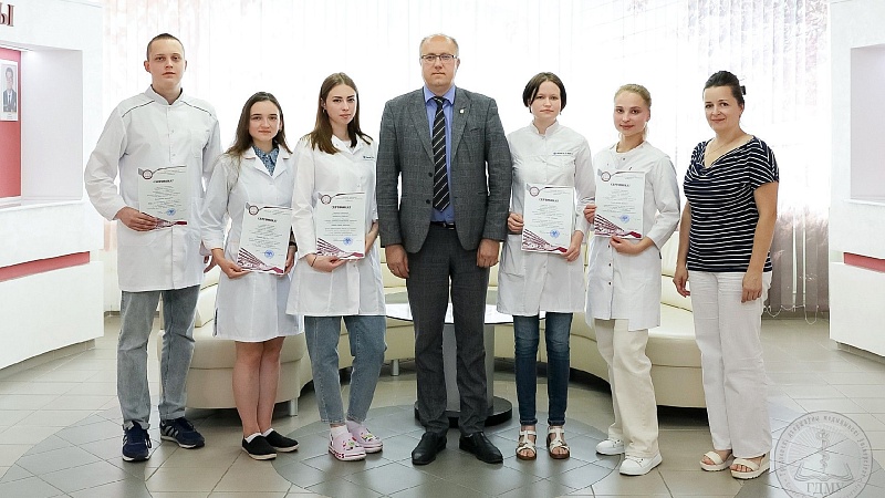 «Практика в ГрГМУ принесла только положительные эмоции!» Студентам из России вручили сертификаты о прохождении практики