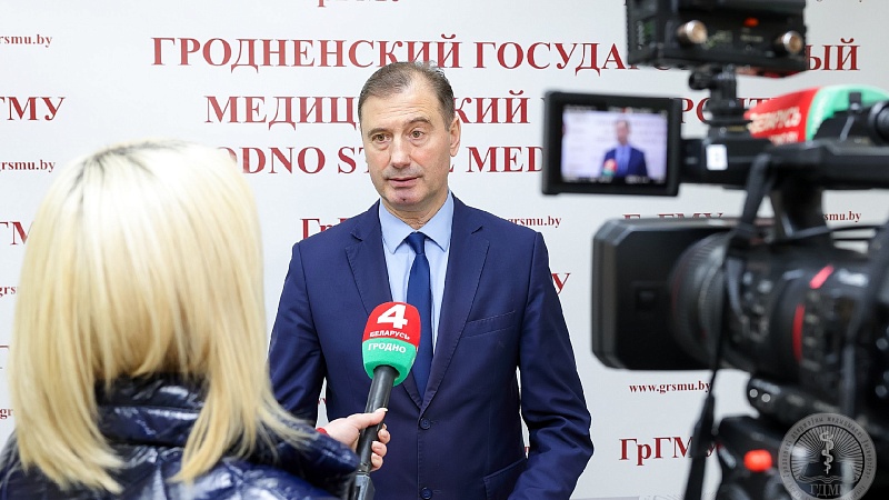 Узнагароджанне супрацоўнікаў ГрДМУ да Дня навукі